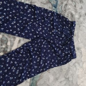 Casual loose-fitting pants